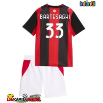 Camisa de Futebol AC Milan Davide Bartesaghi #33 Equipamento Principal Infantil 2026-27 Manga Curta (+ Calças curtas)